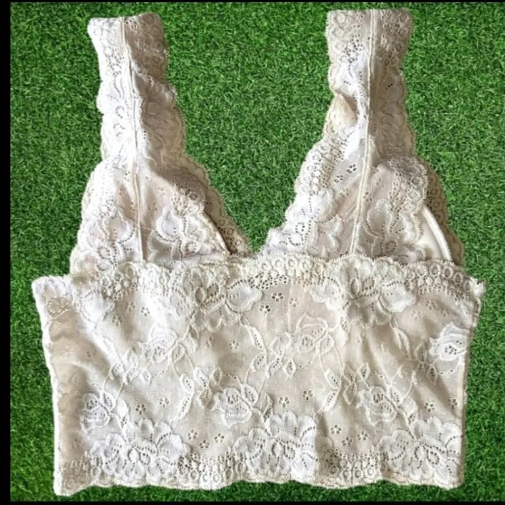 NEW- Elegant Lace Bralette in Cream